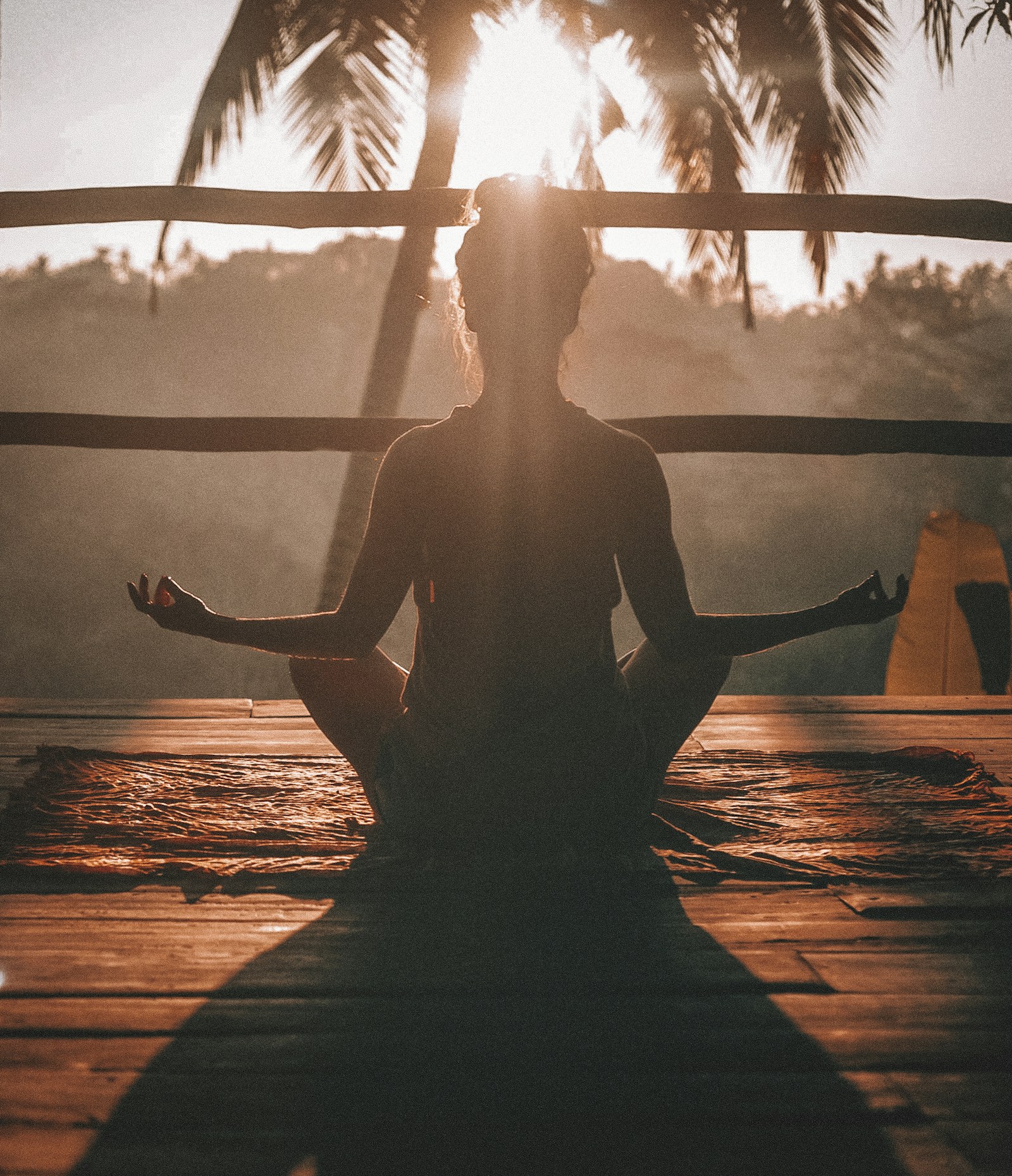 Meditation groups in Lisbon: quiet rooms, wandering thoughts, and finding calm without pretending