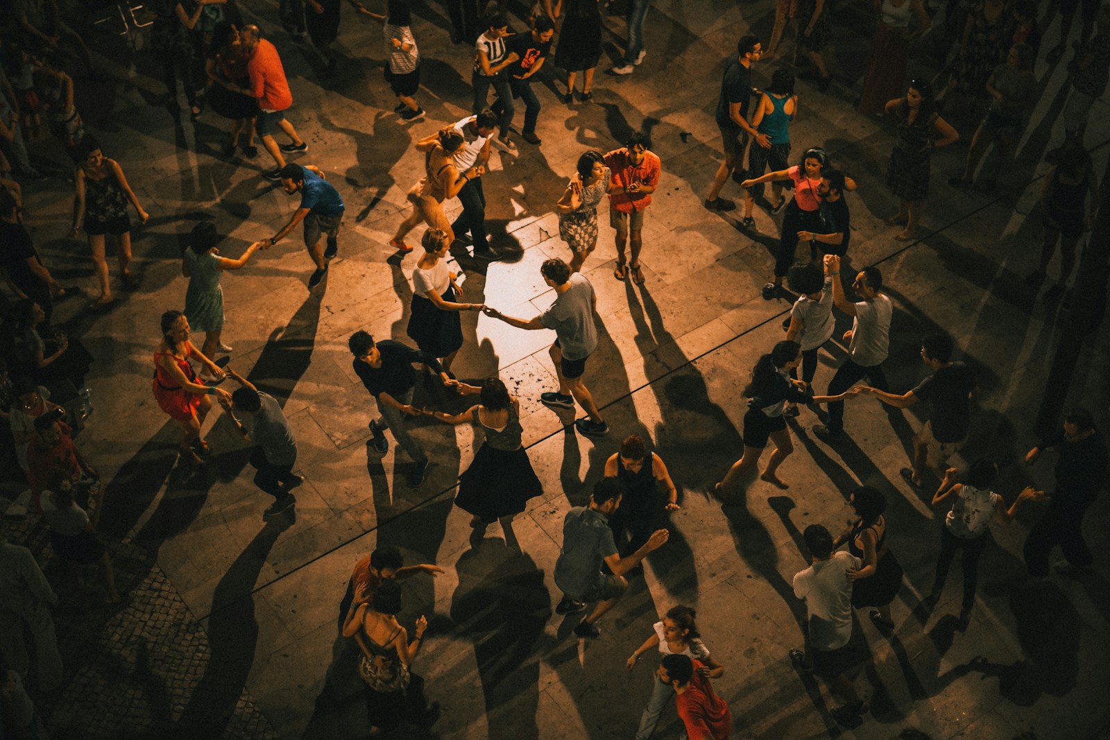 Salsa and bachata in Lisbon: beginner steps, social etiquette, and dancing before confidence arrives